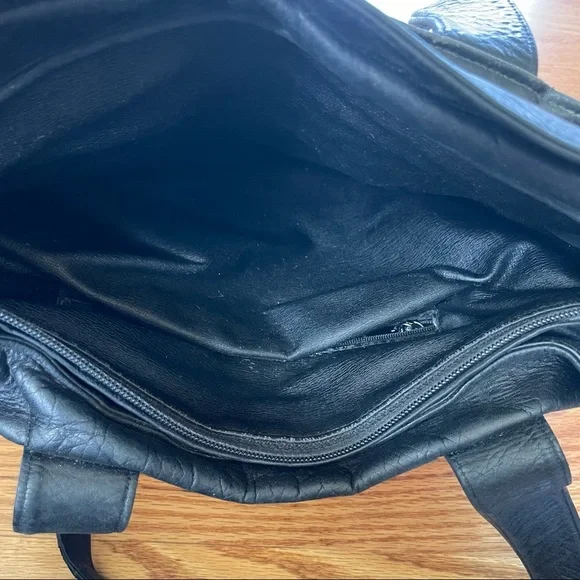 Perlina‎ NY Smooth Black Leather Square Tote - Picture 11 of 16